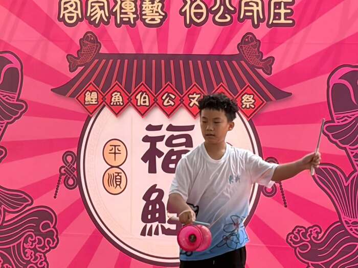 東新國小扯鈴隊參加鯉魚伯公文化祭演出