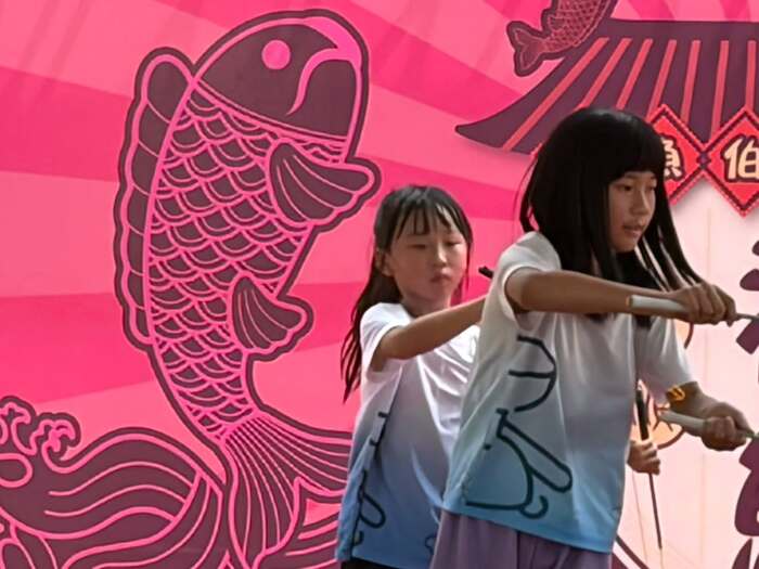 東新國小扯鈴隊參加鯉魚伯公文化祭演出