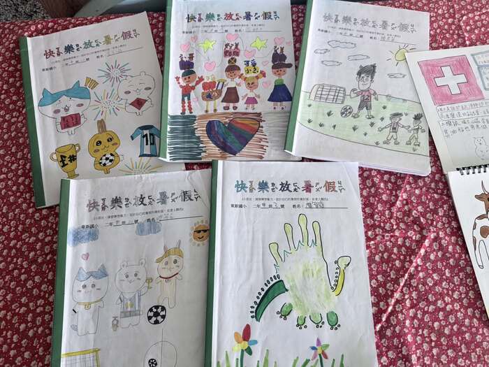 東新國小 ☀️ 暑假優秀作品展 精彩登場