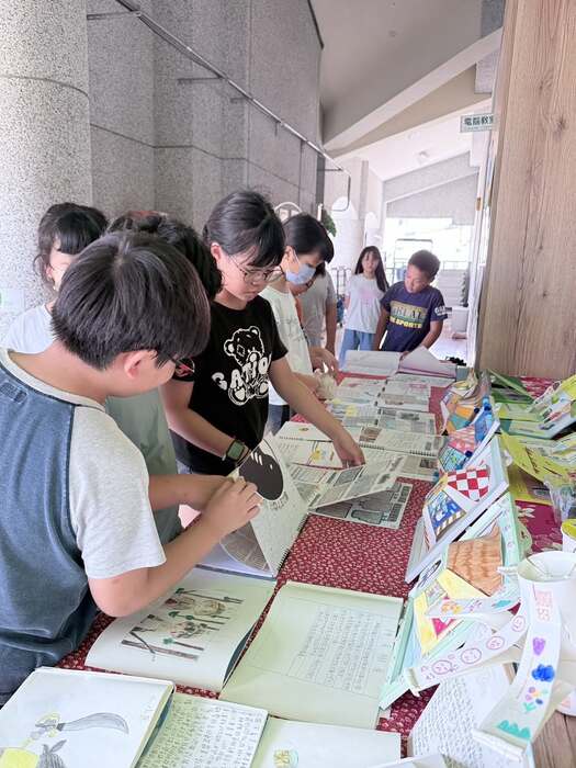 東新國小 ☀️ 暑假優秀作品展 精彩登場