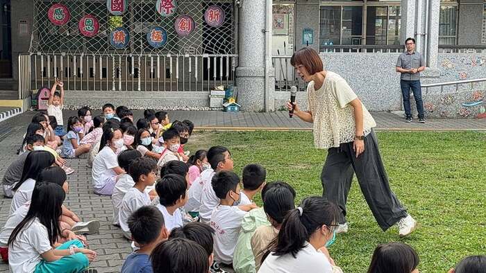 東新國小學生朝會
