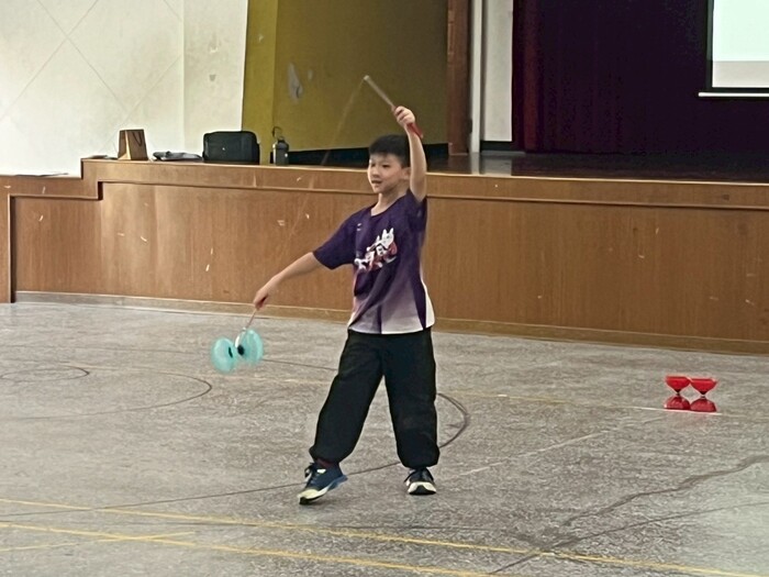 東新國小扯鈴隊技藝交流之旅圖片