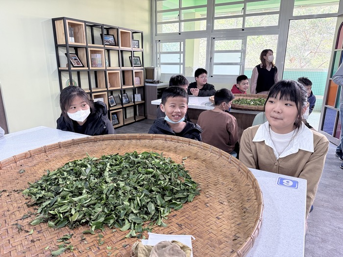 參與石岡國中職探中心辦理的「境地茶書」體驗課程圖片