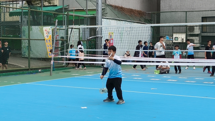 本校扯鈴隊參加「運動部全民運動署114年民俗運動經典展演活動」表現亮眼，榮獲多項佳績！圖片