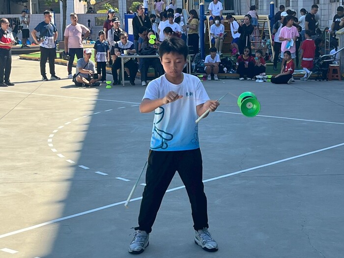 狂賀本校扯鈴隊比賽成績優異圖片