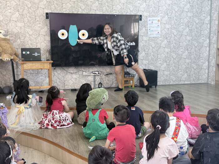 東新國小10月份英語日活動
