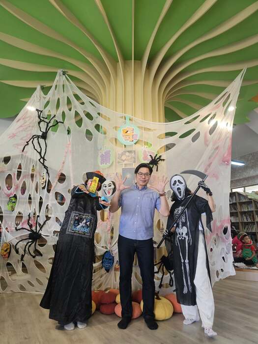 東新國小10月份英語日活動
