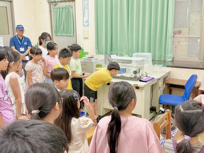 大甲溪的生態奧秘進教室！G4自然課的「尋魚」驚喜探險