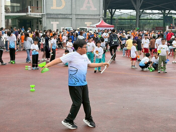 恭喜本校扯鈴隊在 2026臺中市體育嘉年華民俗體育錦標賽大放異彩😍