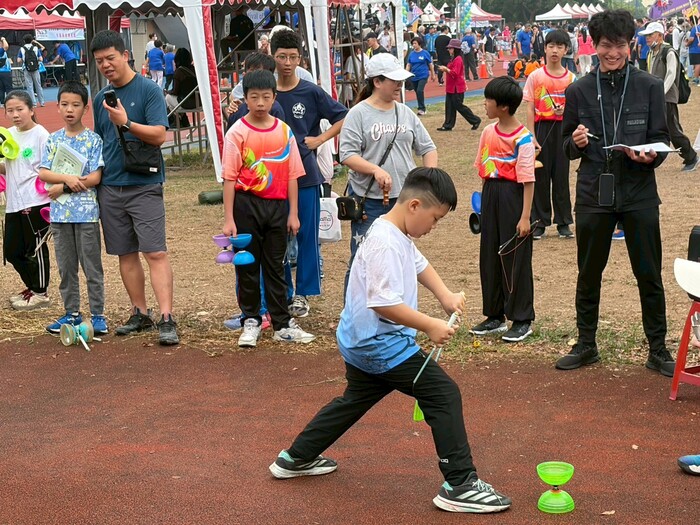 恭喜本校扯鈴隊在 2026臺中市體育嘉年華民俗體育錦標賽大放異彩😍