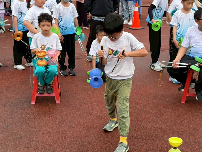 恭喜本校扯鈴隊在 2026臺中市體育嘉年華民俗體育錦標賽大放異彩😍