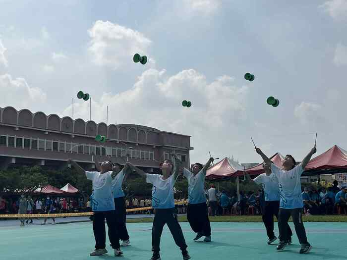 本校扯鈴隊參加114年臺中市民俗體育嘉年華成績優異圖片