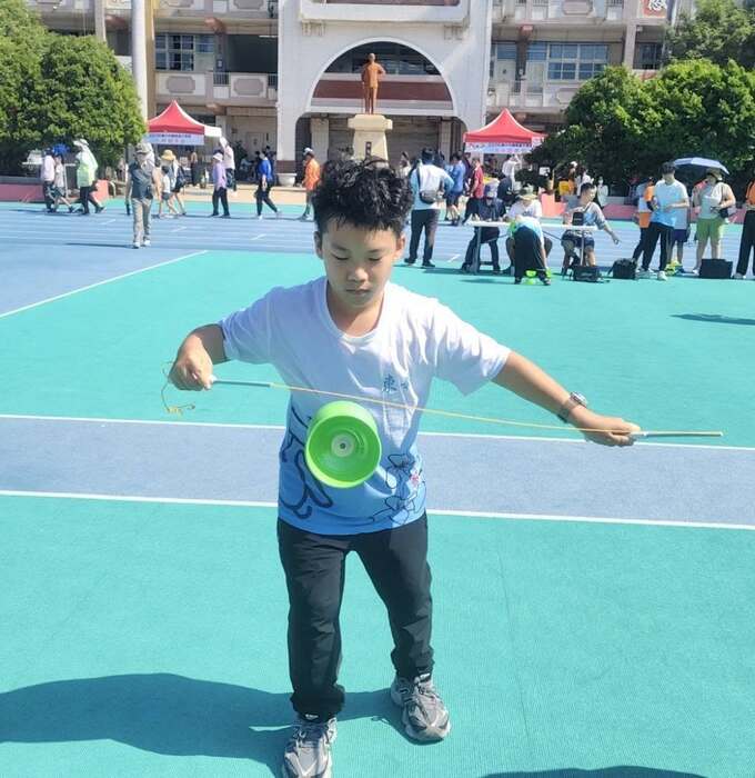 賀!本校扯鈴隊參加臺中市民俗體育嘉年華扯鈴比賽再創佳績！恭喜獲獎同學！