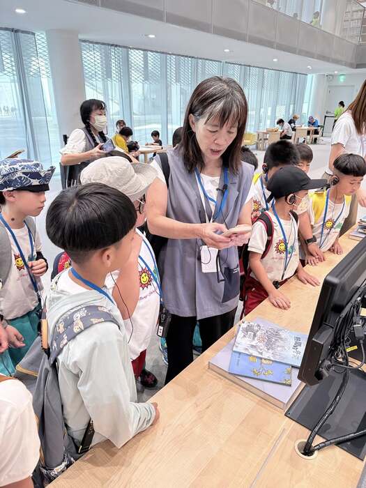 小腳丫遊大書房！低年級綠美圖驚奇之旅