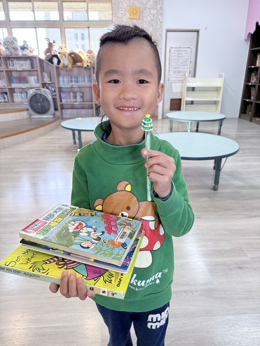 🎄東新國小聖誕系列活動~「聖誕閱讀趣」📖圖片