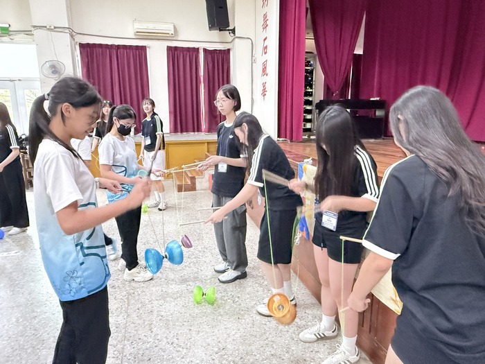 國民外交，從「扯鈴」開始！