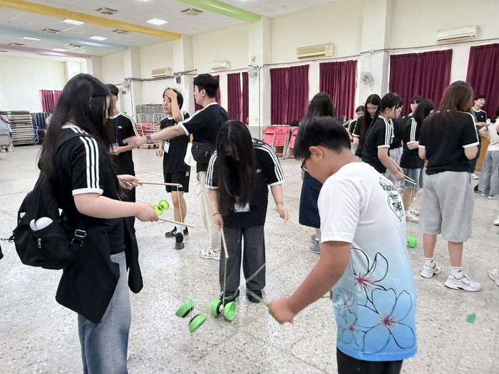 國民外交，從「扯鈴」開始！