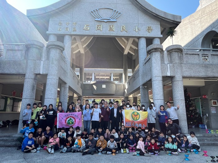 東新國中、東勢國中、東勢高工、豐原高中、石岡國中、石岡國小五校聯合扯鈴交流活動