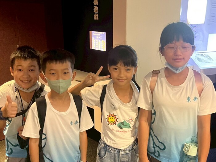 友達光與電的科學探險圖片