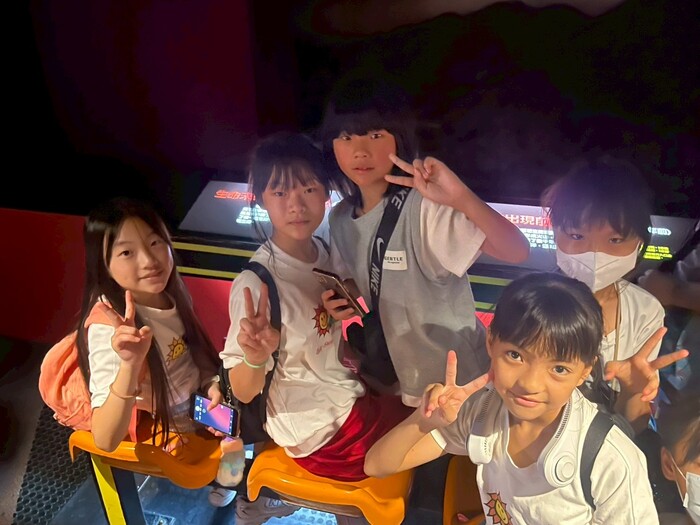 友達光與電的科學探險圖片