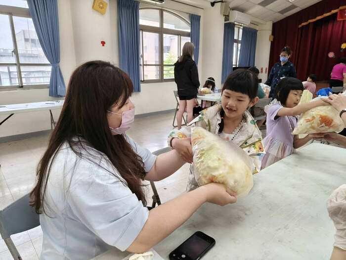 【親職教育】不只是辛辣，更是回甘的愛～「有溫度的泡菜」